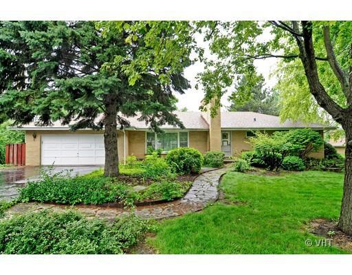 22w156 Buena Vista Dr., Glen Ellyn, IL 60137