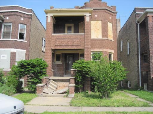 7509 S Peoria St., Chicago, IL 60620