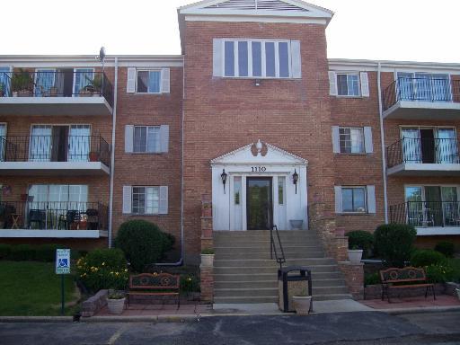 1110 Farnsworth Ave. #303, Aurora, IL 60505