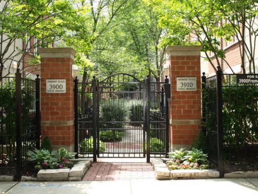 3910 N Fremont Ave. #B, Chicago, IL 60613