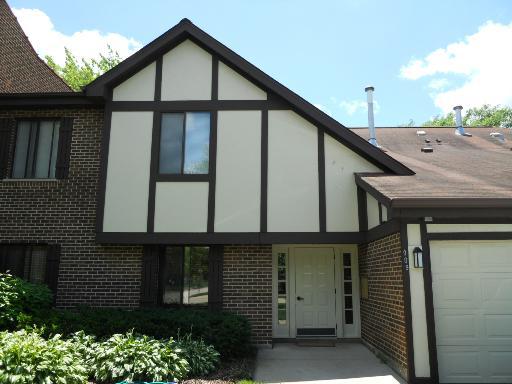 909 Coach Rd. #7, Palatine, IL 60074