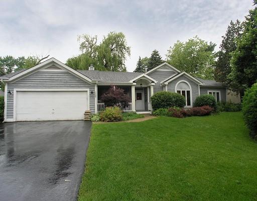 728 Bryant Ave., Barrington, IL 60010
