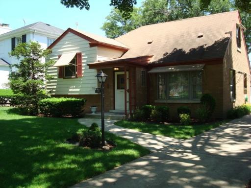 521 S Ashland Ave., La Grange, IL 60525