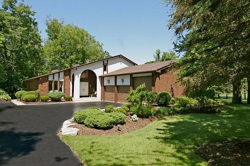 9619 Captains Dr., Algonquin, IL 60102