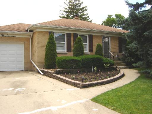 317 E Morningside Ave., Lombard, IL 60148