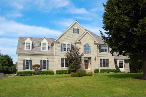 5701 Farmbrook Ln., Crystal Lake, IL 60014