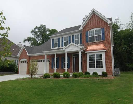 2060 Windham Cir., Wheaton, IL 60187