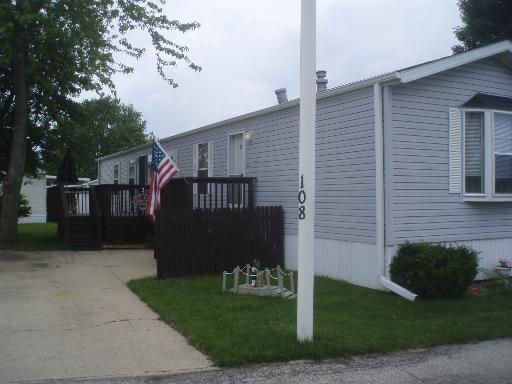 108 Nina Ln., Bartlett, IL 60103