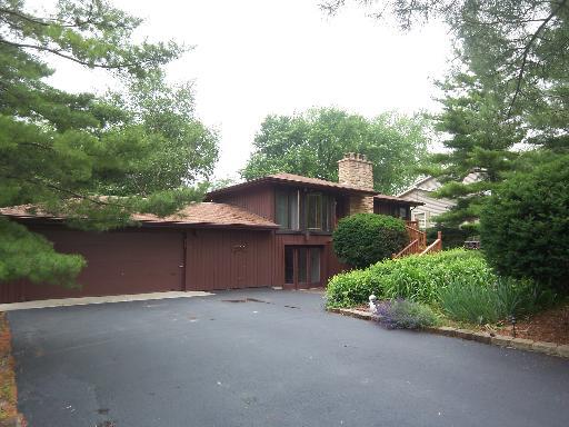 1010 Division St., Barrington, IL 60010