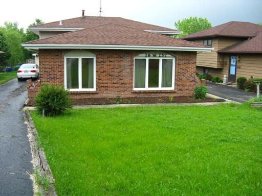 26W257 Harrison Ave., Winfield, IL 60190