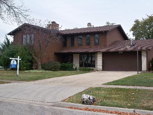 256 Crestwood Ln., Bloomingdale, IL 60108