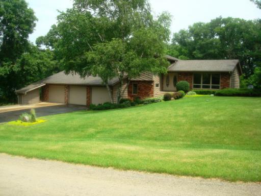 10331 Kings Ct., Roscoe, IL 61073