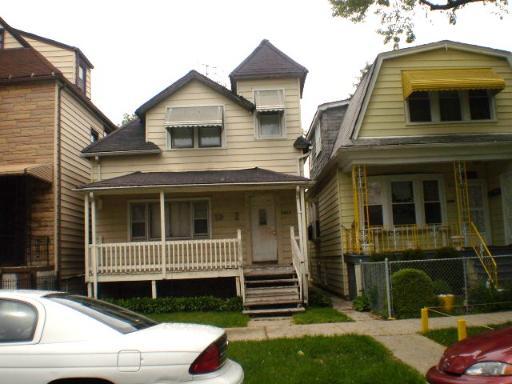 8204 S Muskegon Ave., Chicago, IL 60617