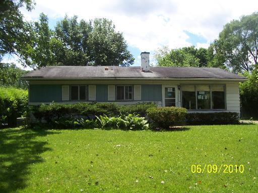 825 Killarney Pass Dr., Mundelein, IL 60060