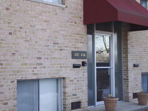 436 Lageschulte St. #1, Barrington, IL 60010
