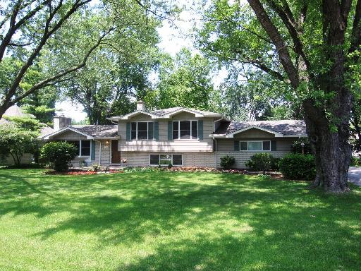 28W224 Oswego Rd., Naperville, IL 60540