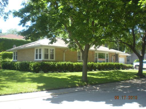 4251 W Jarvis St., Lincolnwood, IL 60712