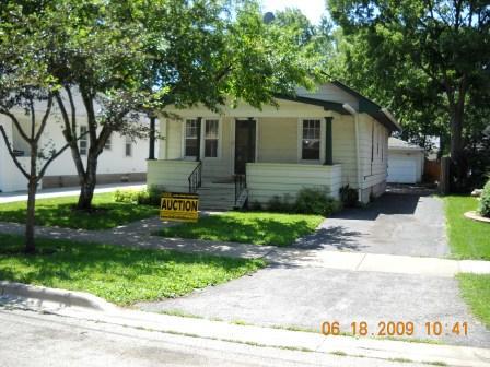 906 Gleason Ave., Aurora, IL 60506