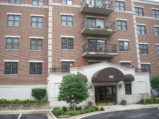 410 W Burlington Ave. #204, La Grange, IL 60525