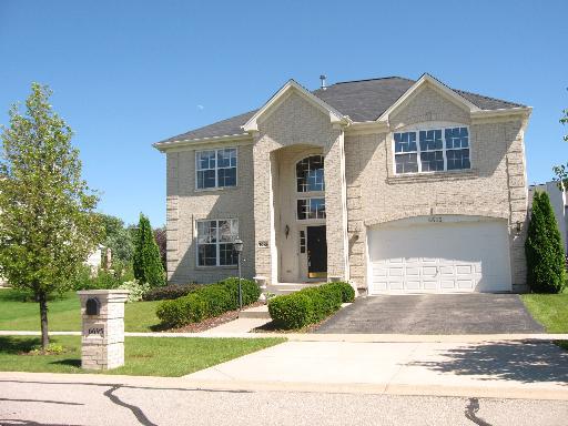 6695 Majestic Way, Carpentersville, IL 60110
