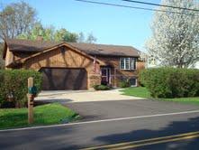 711 Lillian St., Mchenry, IL 60050