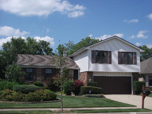 805 Pheasant Walk Dr., Schaumburg, IL 60193