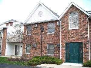1305 Cunat Ct. #2C, Lake In The Hills, IL 60156