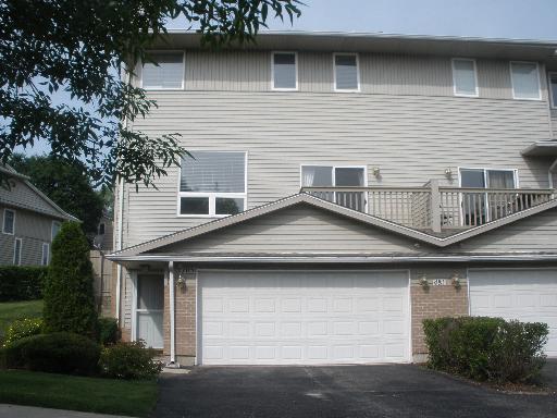 481 River Bend Rd. #103, Naperville, IL 60540