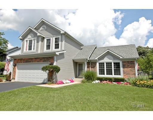 1062 Hampshire Ln., Elgin, IL 60120