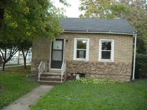 744 Fulton St., Aurora, IL 60505