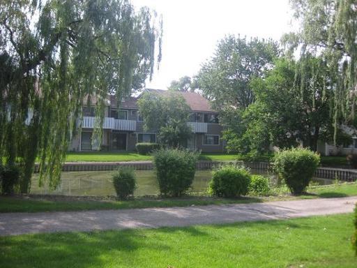 3900 Bayside Dr. #1, Palatine, IL 60074