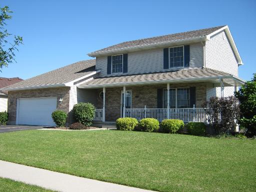 251 Ashwood Dr., Sycamore, IL 60178