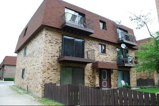 9724 Bianco Ter. #C, Des Plaines, IL 60016