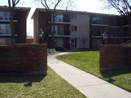 3947 W 104th St. #1B, Chicago, IL 60655