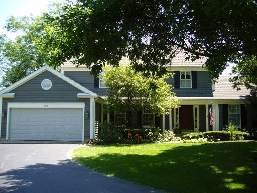 129 Knockderry Ln., Inverness, IL 60067