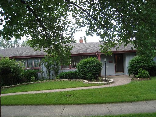 303 E Plymouth St., Villa Park, IL 60181