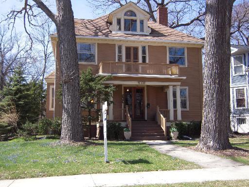 419 Ninth St., Wilmette, IL 60091