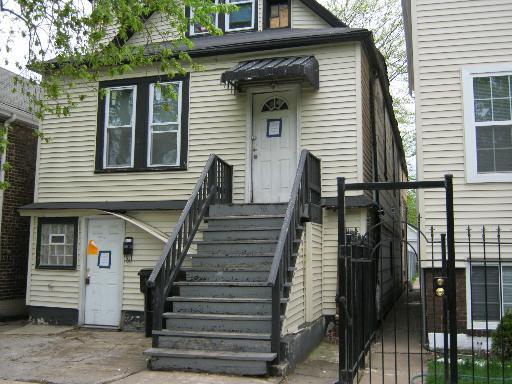 9228 S Manistee Ave., Chicago, IL 60617