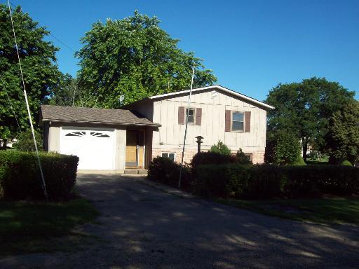 205 N Second St., Walnut, IL 61376