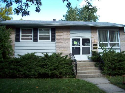 658 W Sandy Ln., Des Plaines, IL 60016
