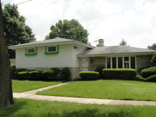 363 Debra Dr., Des Plaines, IL 60016