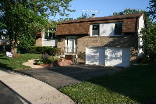 540 N Ashbury Ave., Bolingbrook, IL 60440