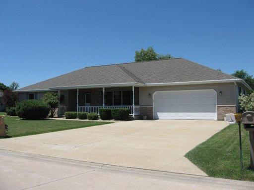 109 Cedar Creek Ln., Oglesby, IL 61348