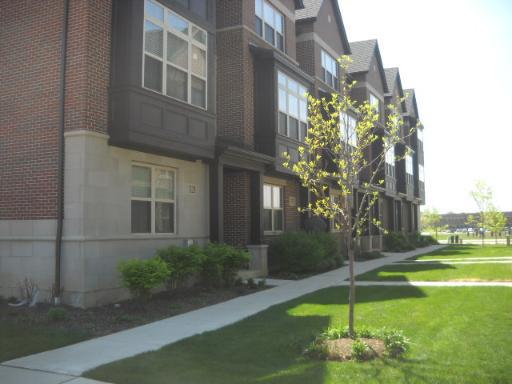 313 W Alpine Springs Dr., Vernon Hills, IL 60061