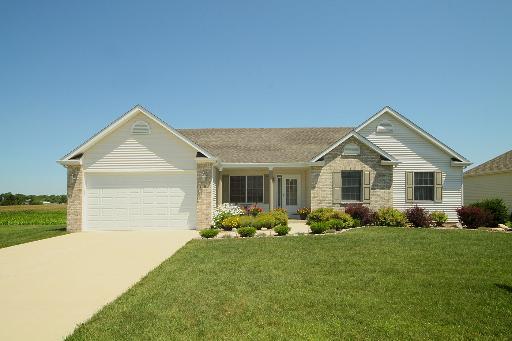 1209 Northwind Dr., Sandwich, IL 60548