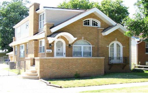 9234 S 54th Ave., Oak Lawn, IL 60453