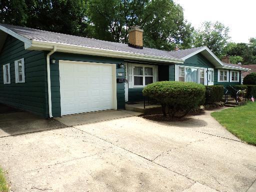 401 Summit St., Algonquin, IL 60102