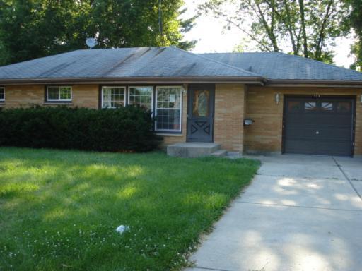 733 Sheldon Ave., Aurora, IL 60506