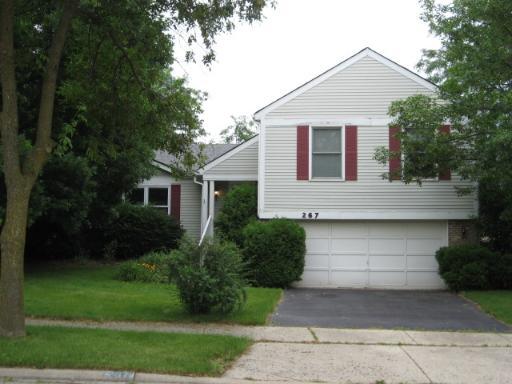 267 Pebblestone Rd., Naperville, IL 60565