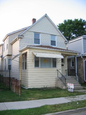 2209 Emerson St., Evanston, IL 60201